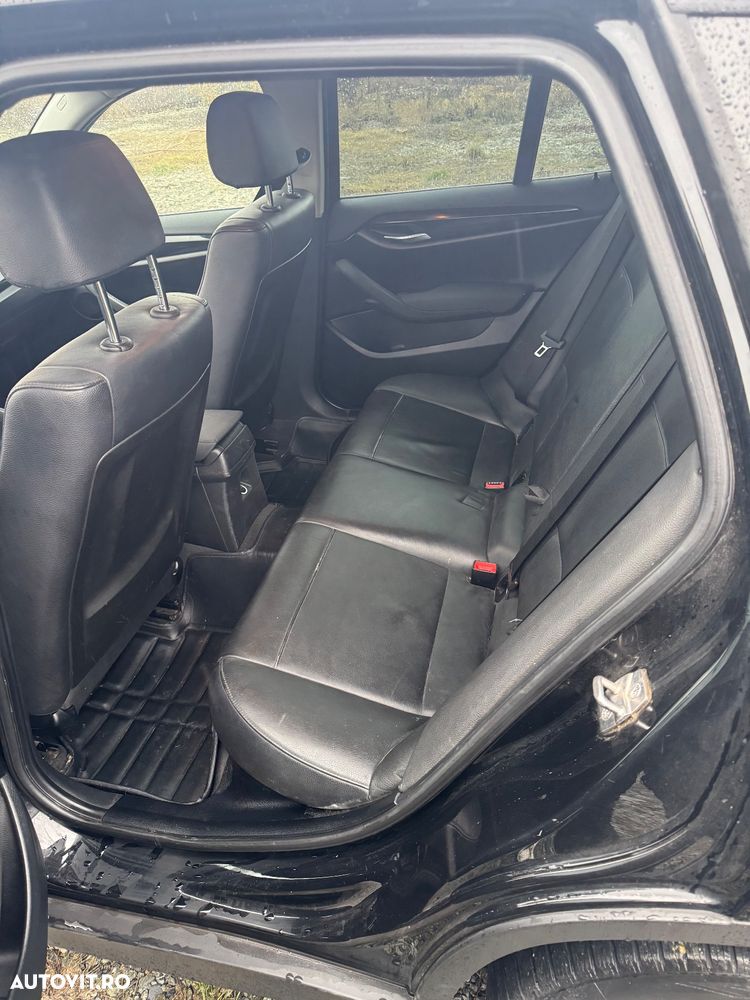 BMW X1 xDrive18d - 9