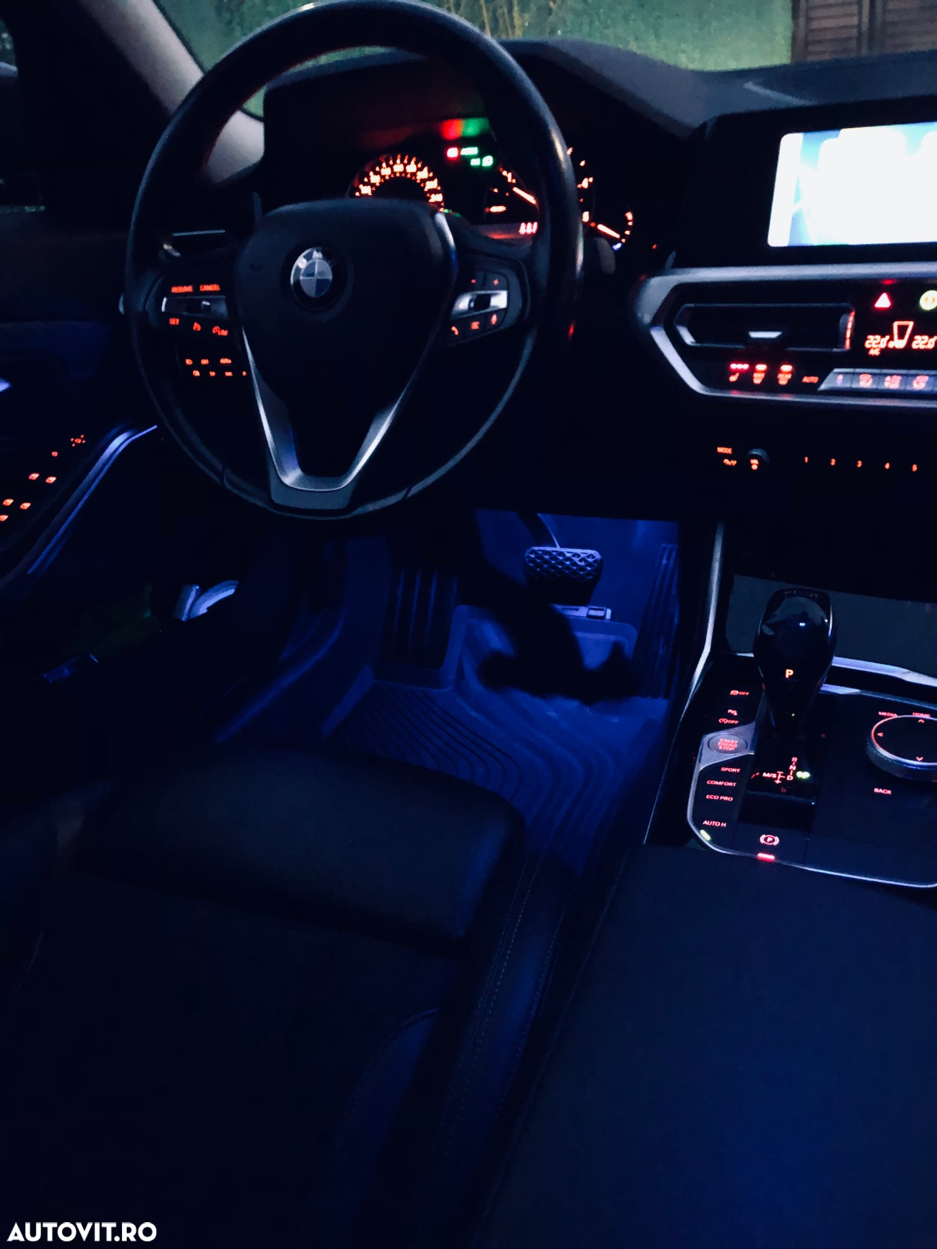 BMW Seria 3 320d Aut. xDrive Sport Line - 23