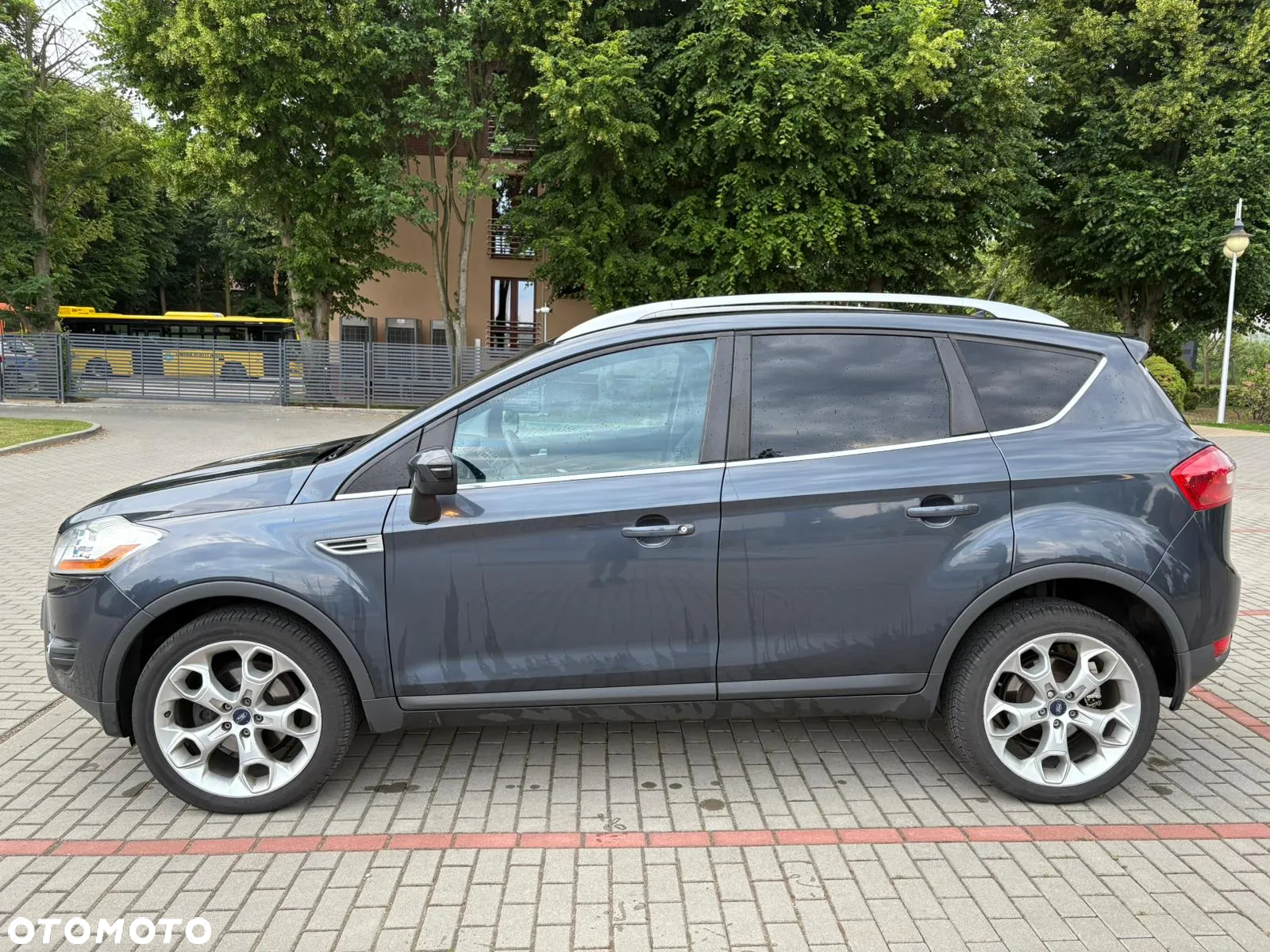 Ford Kuga 2.0 TDCi Titanium - 2