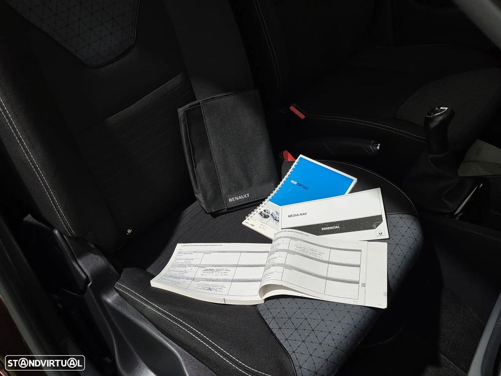 Renault Clio Sport Tourer 1.5 dCi Dynamique S - 28