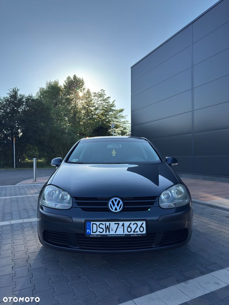 Volkswagen Golf 1.4 FSI Comfortline - 4