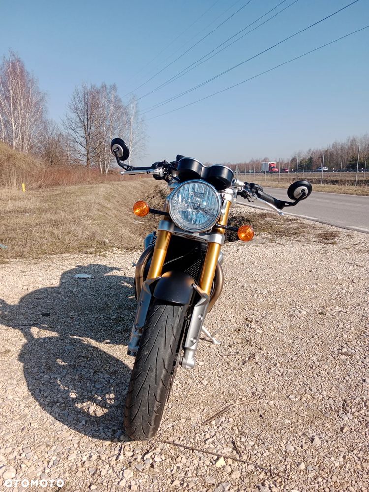 Triumph Thruxton - 7