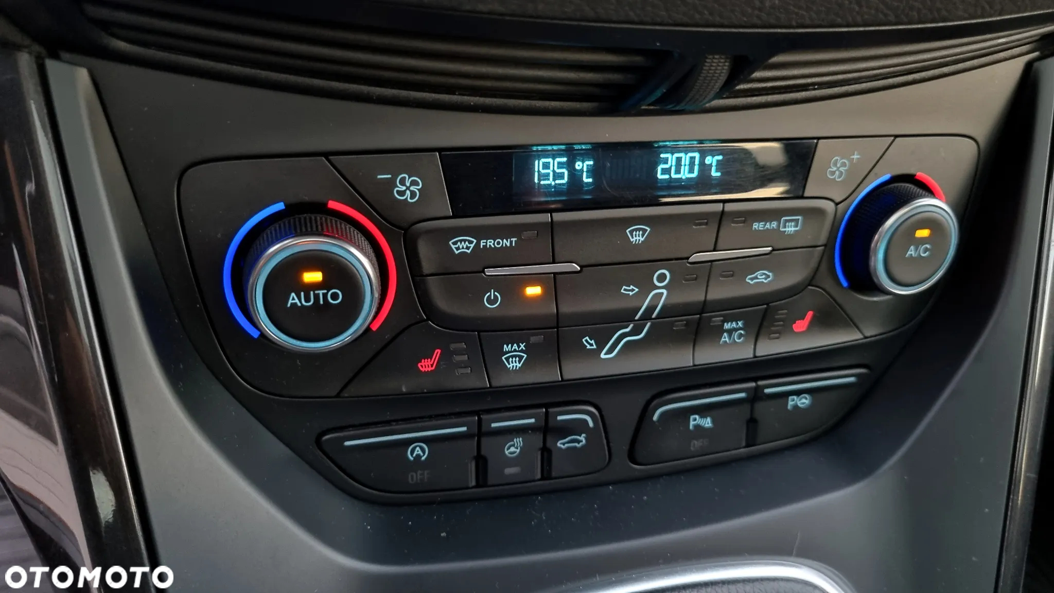 Ford C-MAX 2.0 TDCi Start-Stop-System Titanium - 30