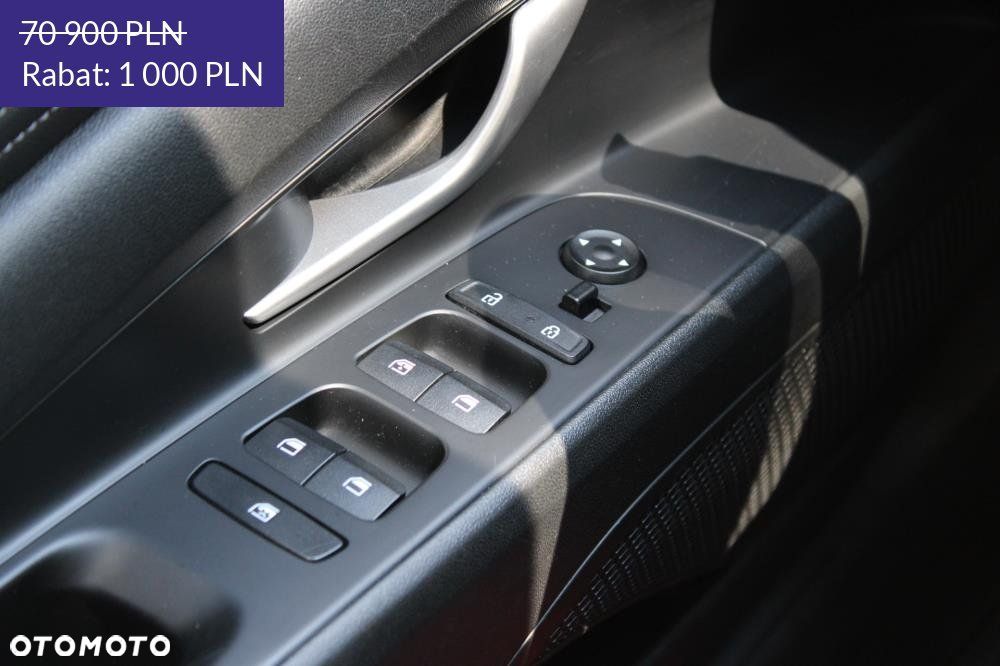 Hyundai Elantra - 25