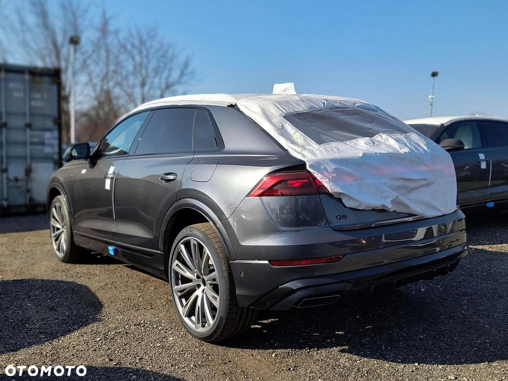 Audi Q8 - 6