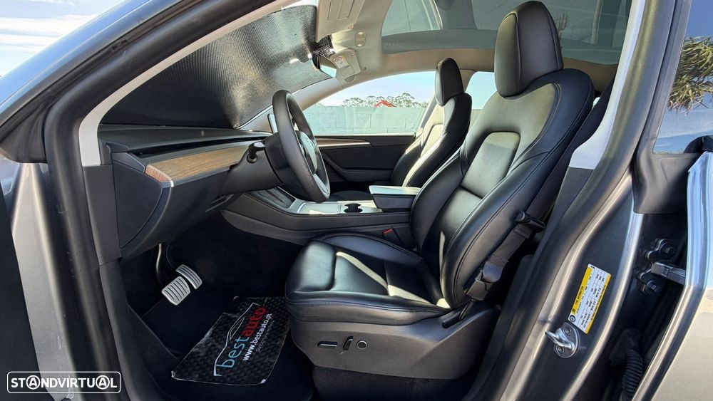 Tesla Model Y Performance Tração Integral - 21