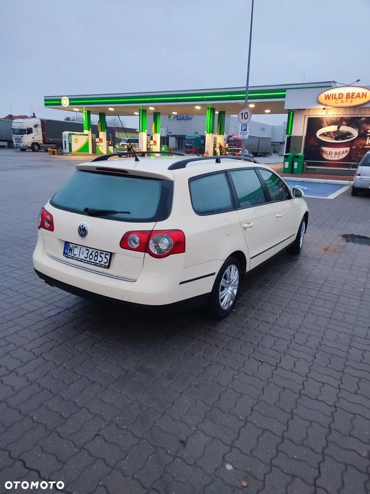 Volkswagen Passat 1.9 TDI Comfortline - 7