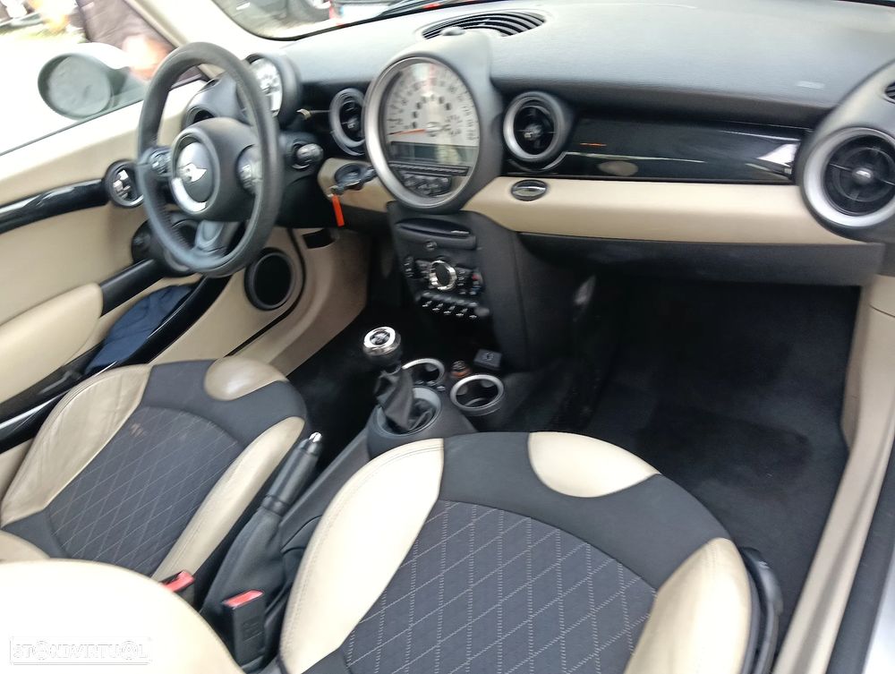 MINI 3 Portas Cooper D - 12