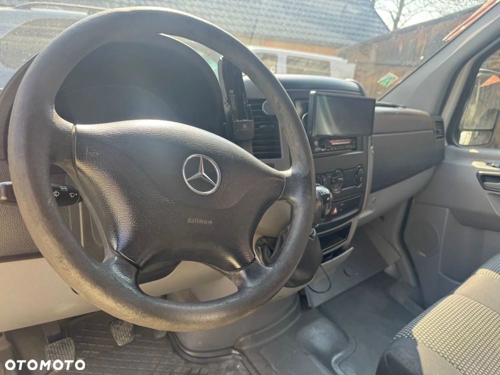 Mercedes-Benz Sprinter 906.235 - 12