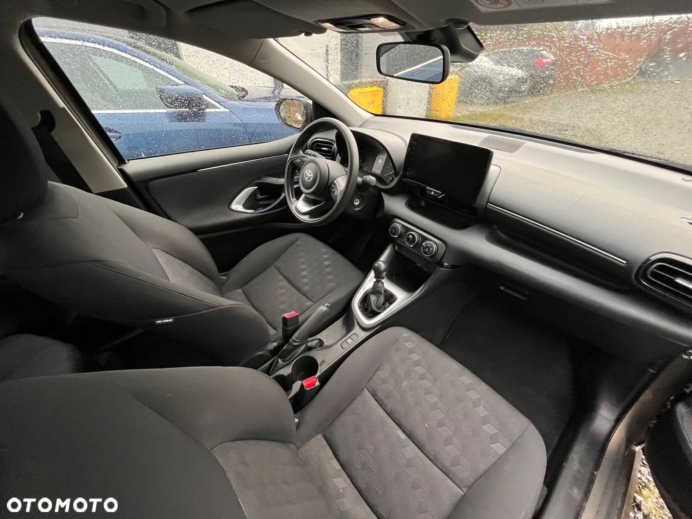 Toyota Yaris 1.5 Comfort - 11