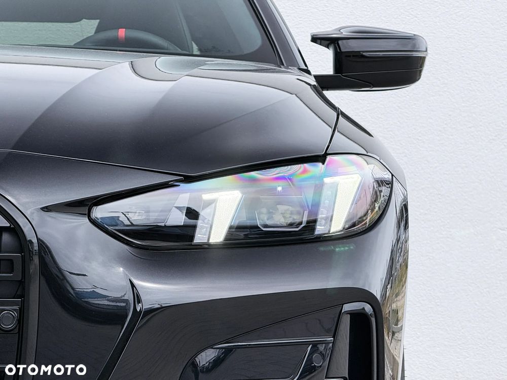 BMW Seria 4 M440i xDrive mHEV - 12