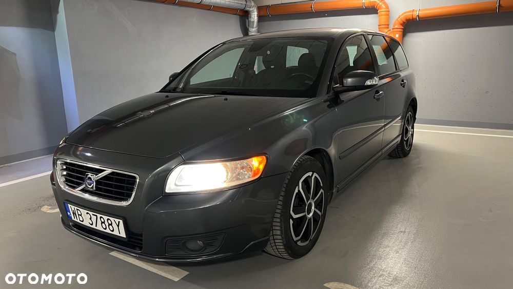 Volvo V50 - 1