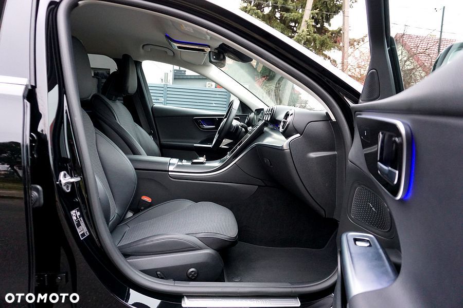 Mercedes-Benz Klasa C 220 d 9G-TRONIC - 29