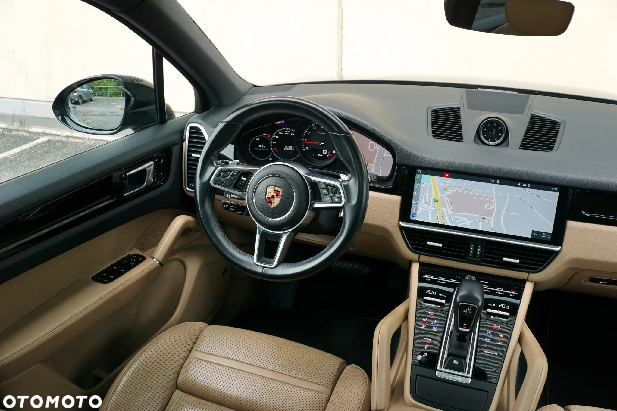 Porsche Cayenne Standard - 18