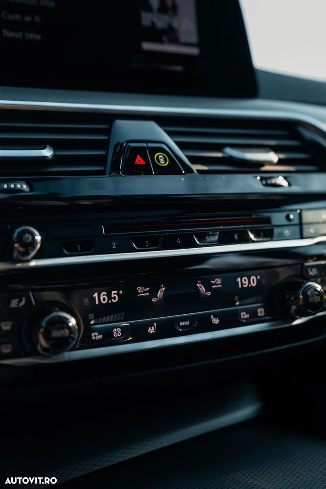 BMW Seria 5 530i xDrive Aut. M Sport Edition - 15