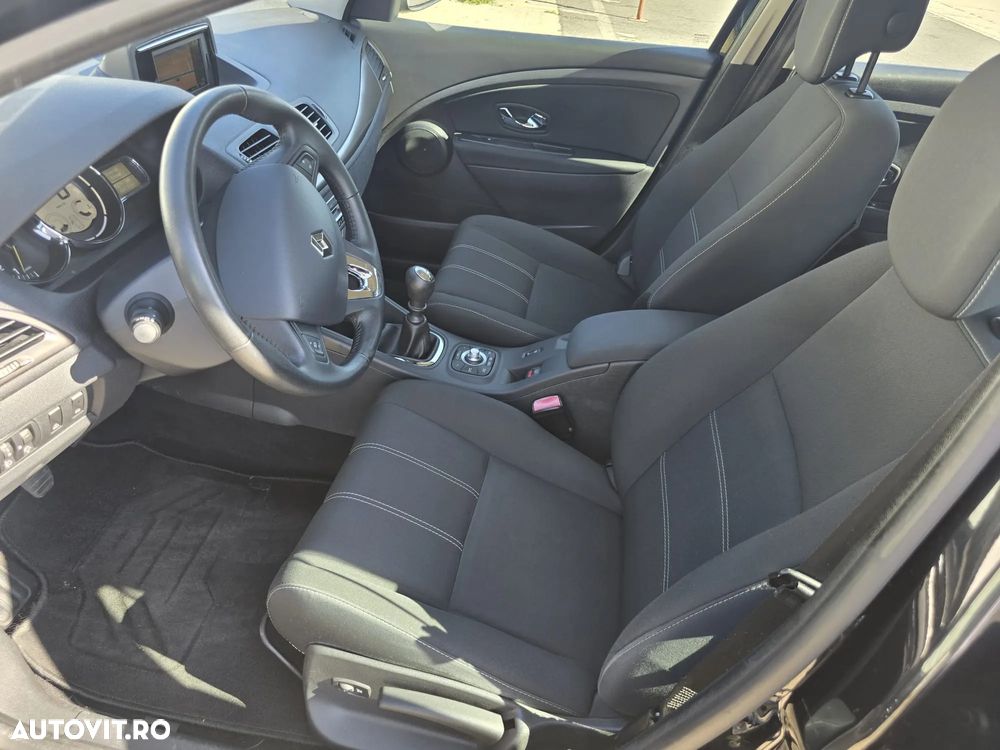 Renault Megane Grandtour ENERGY TCe 115 Start & Stop Authentique - 25