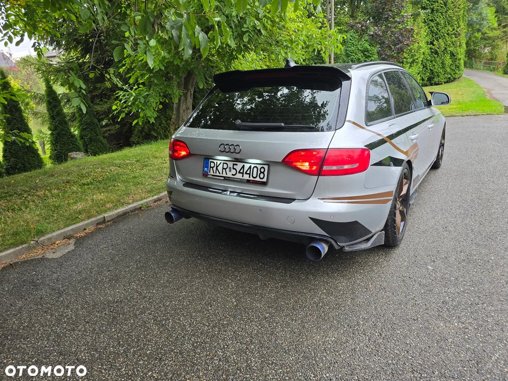 Audi A4 Avant - 4