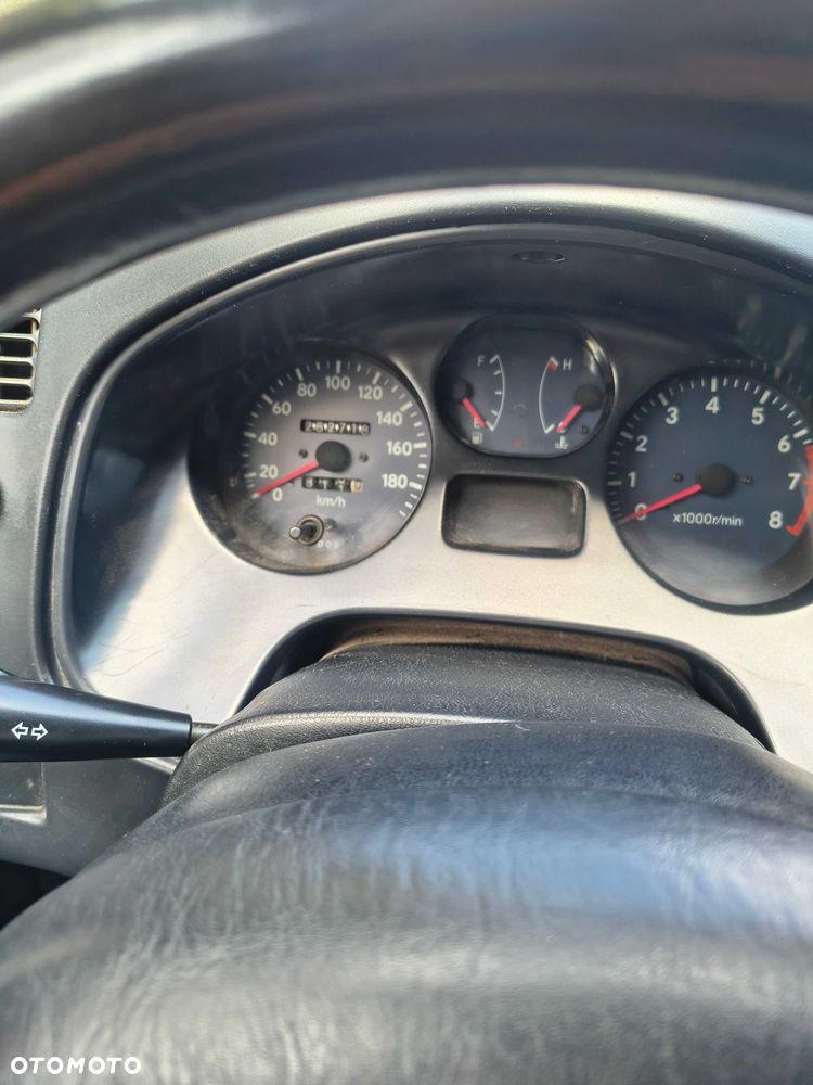 Toyota RAV4 - 8