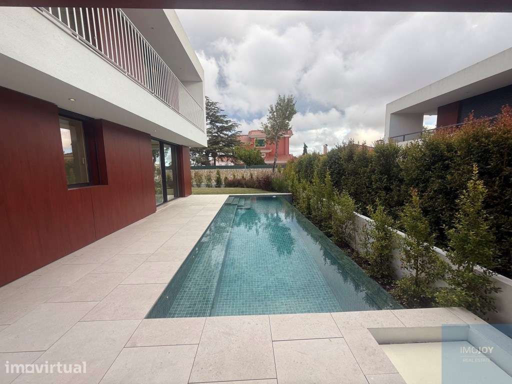 Moradia T3 com Piscina, Jardim e Acabamentos de Excelência em Sintra - Grande imagem: 5/44