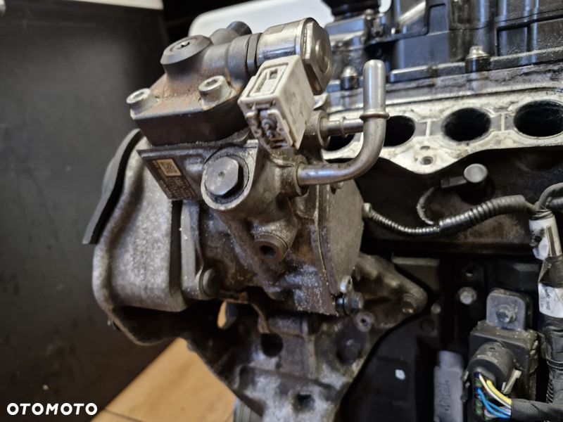 VOLVO V40 II 2 S60 II 2.0 D SILNIK SŁUPEK D4204T8 - 4