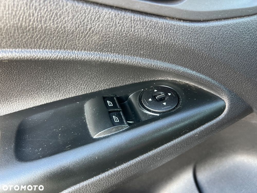 Ford Transit Connect - 15