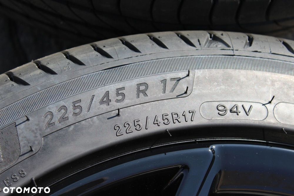 ORYG OPEL ASTRA L 17cali 5x108 ET44 MICHELIN 225/45 - 14