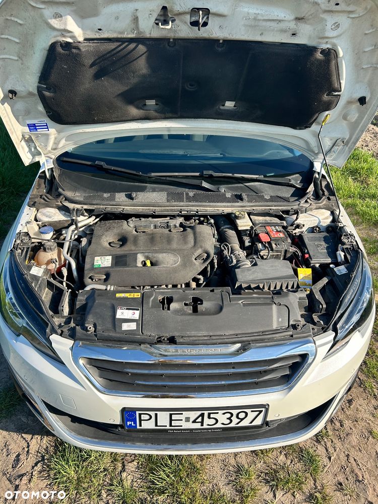 Peugeot 308 ver-bluehdi-150-stop-start-allure - 16