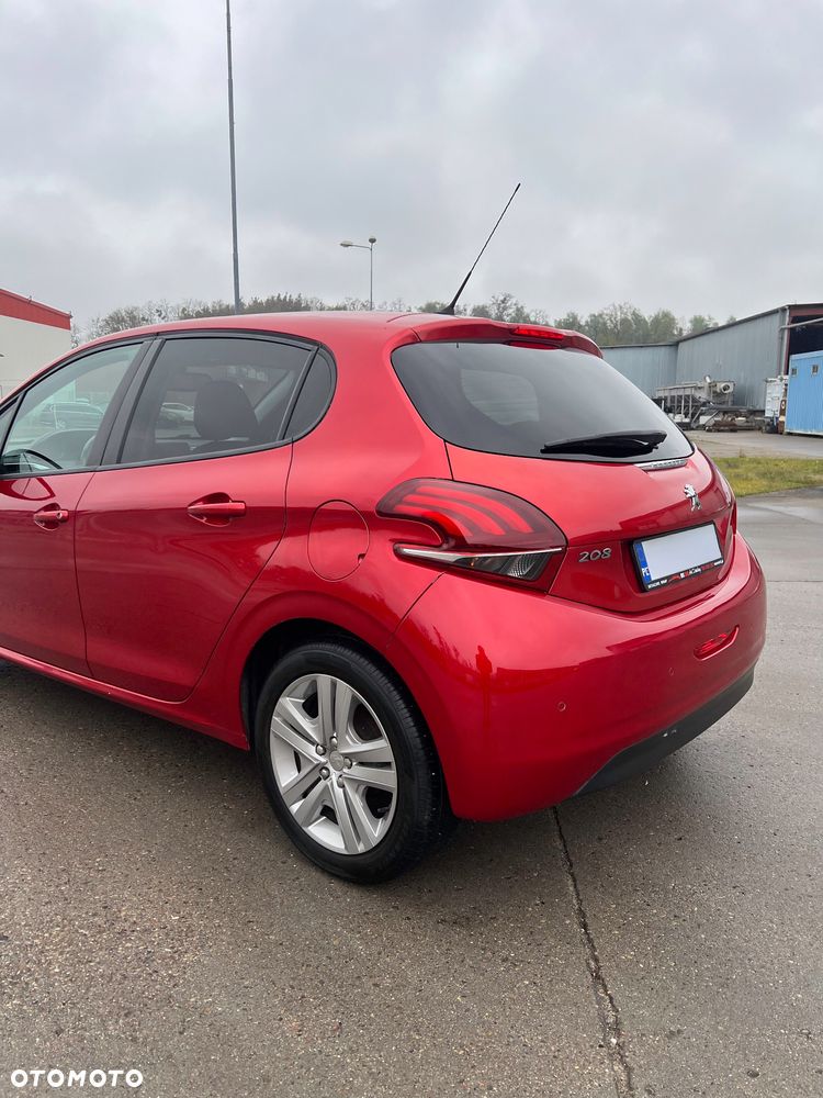 Peugeot 208 - 5
