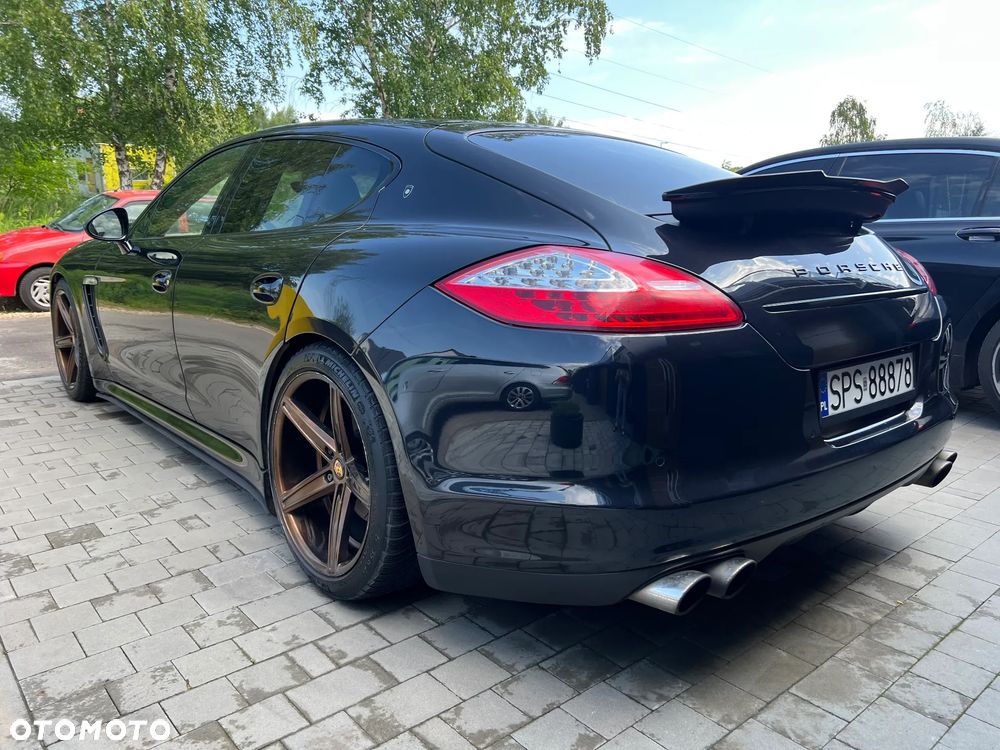 Porsche Panamera 4S - 8