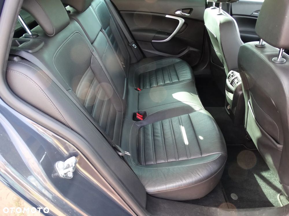 Opel Insignia Country Tourer 2.0 Diesel 4x4 Exclusive - 29