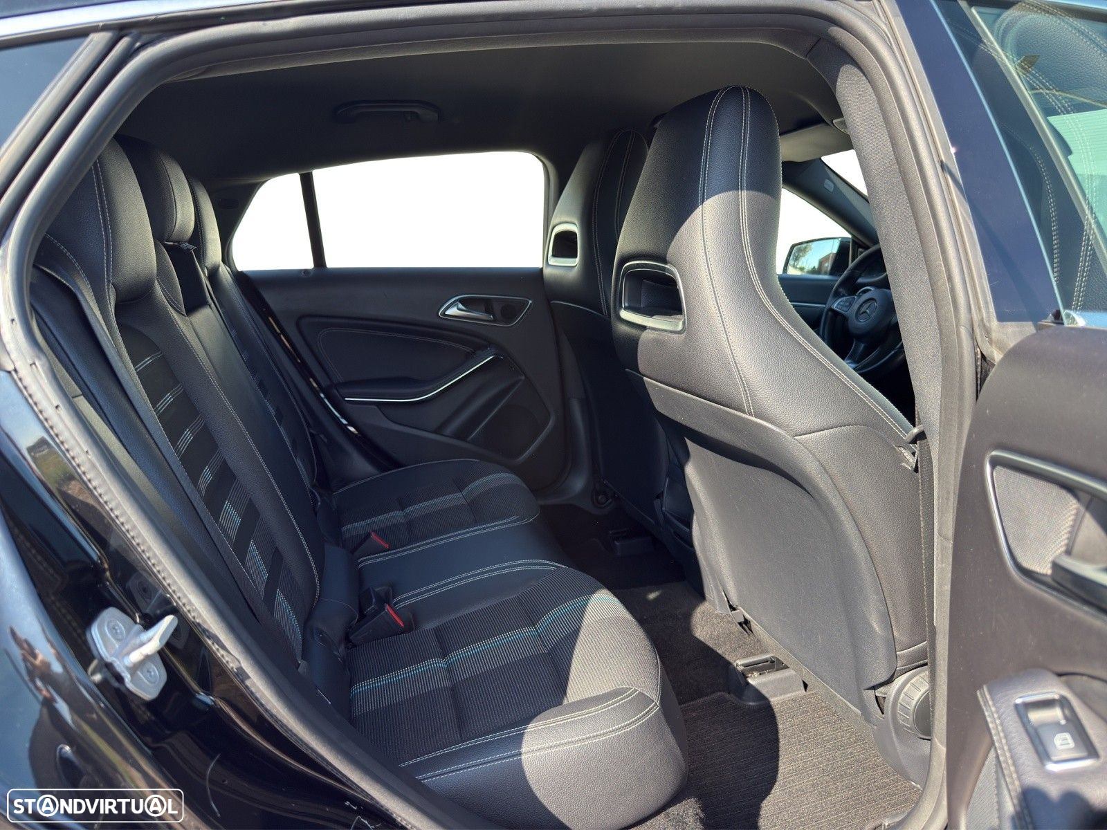 Mercedes-Benz CLA 180 d Shooting Brake Urban Aut. - 16