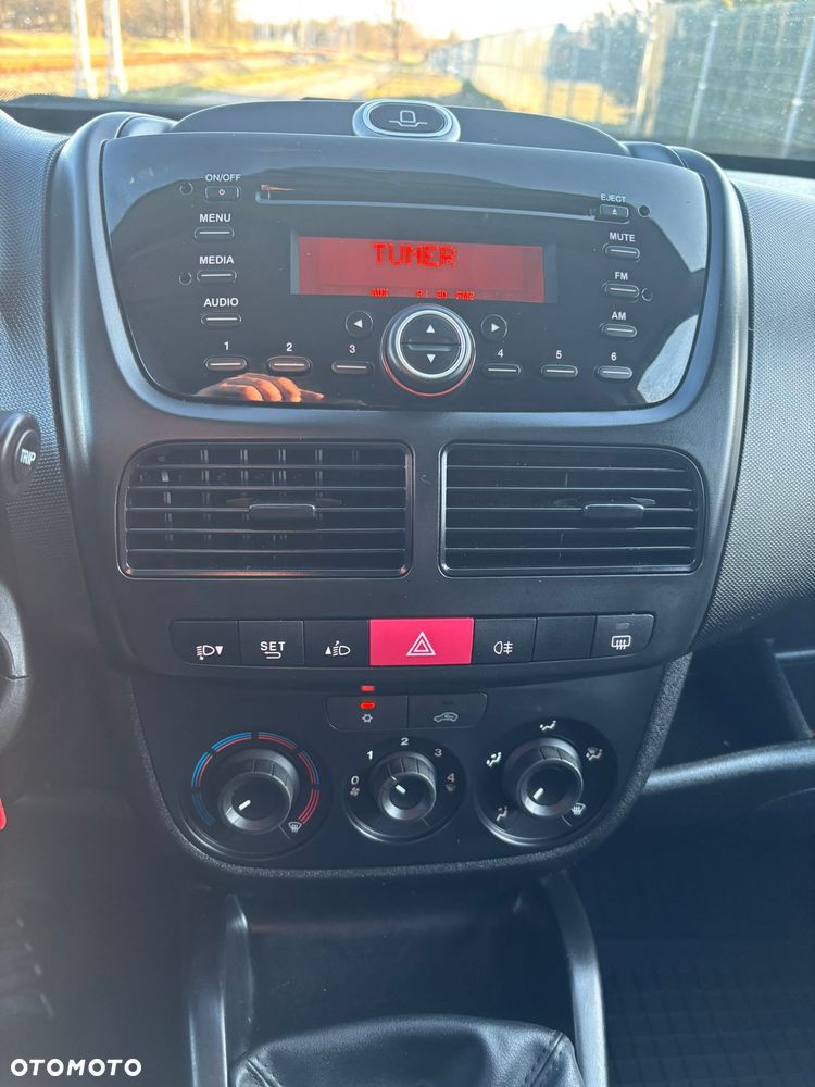 Opel COMBO MAXI - 16