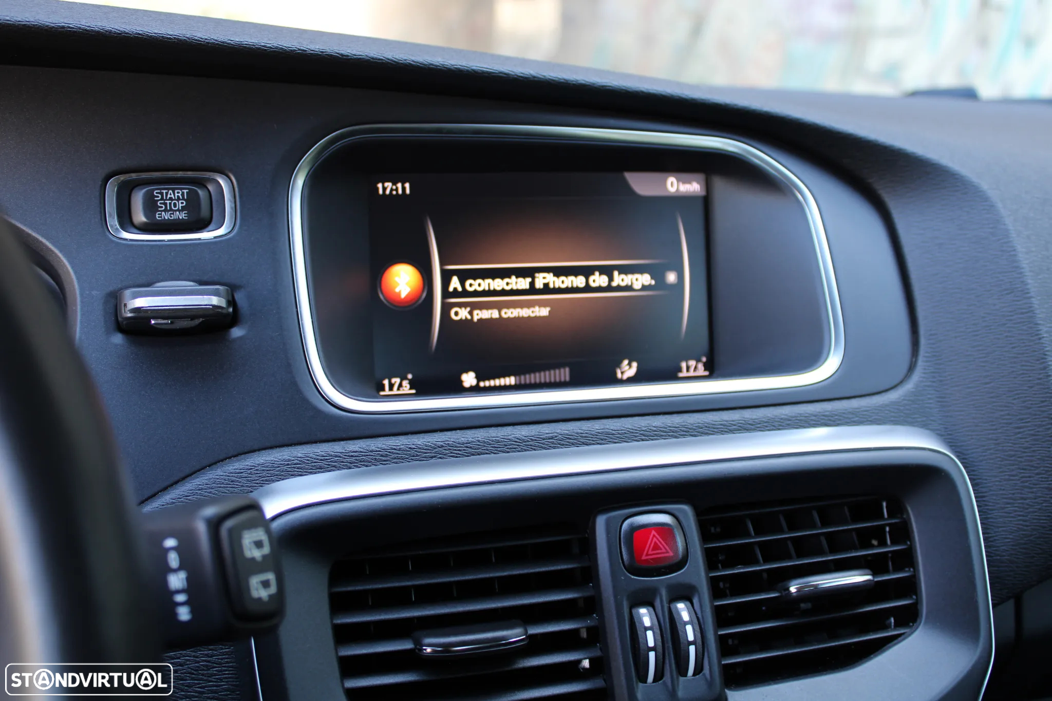 Volvo V40 Cross Country 2.0 D2 Momentum Geartronic - 29