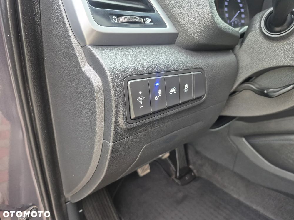 Hyundai Tucson 2.0 CRDi 4WD Advantage - 10