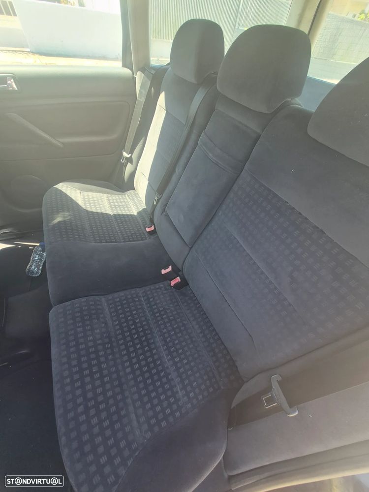 VW Passat Variant 1.9 TDi Confortline - 3