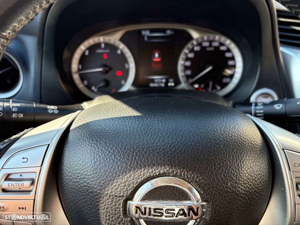 Nissan Navara 2.3 dCi CD 4WD N-Connecta Nav - 25
