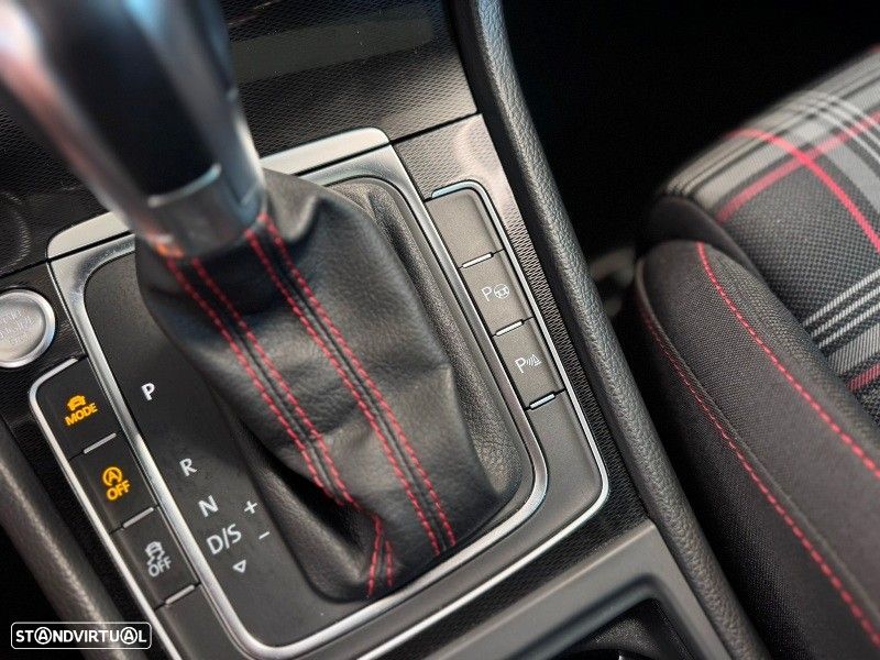 VW Golf 2.0 TSi GTi DSG Performance - 44