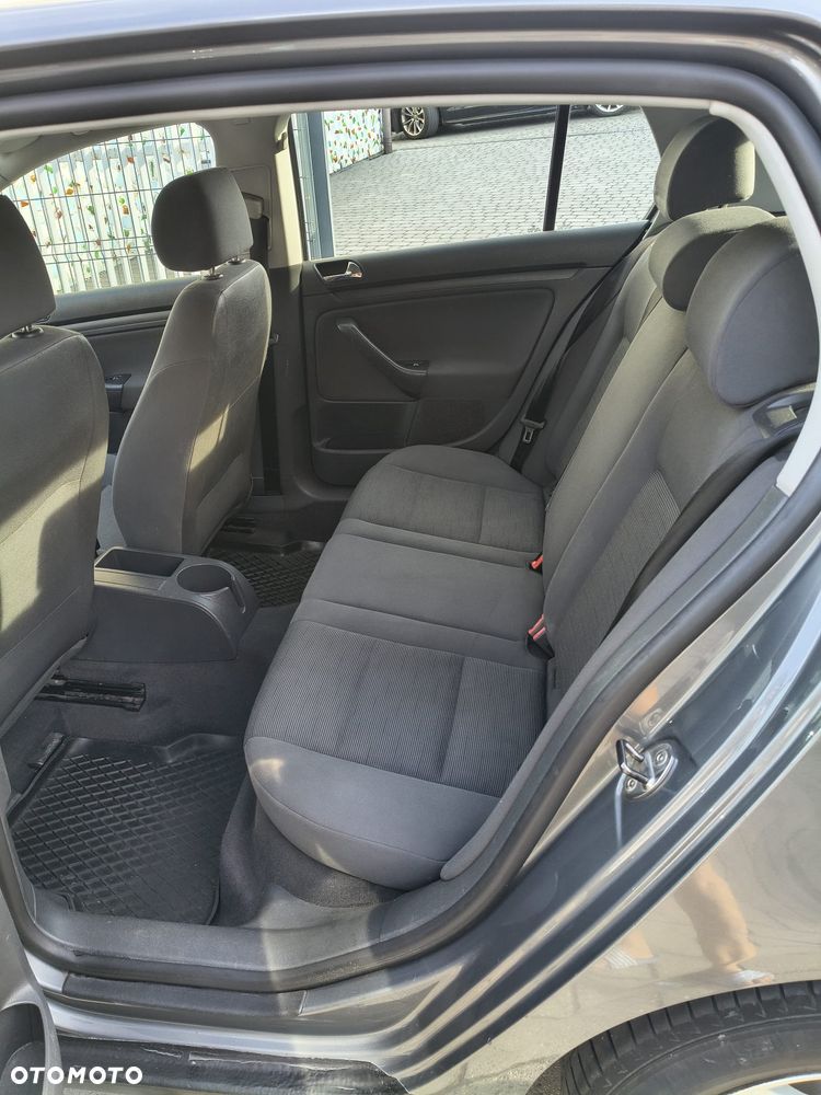 Volkswagen Golf 1.4 FSI Comfortline - 13