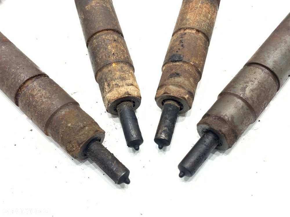 WTRYSKIWACZE KOMPLET  FIAT GRANDE PUNTO (199_) 2005 - 2022 1.9 D Multijet 96 kW [130 KM] olej - 2