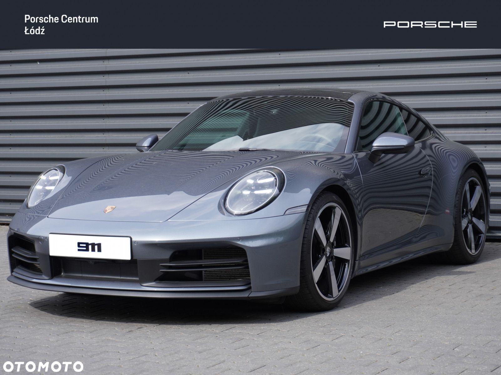 Porsche 911 Carrera - 1