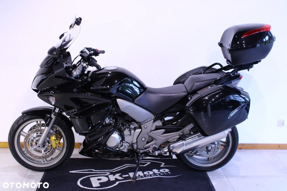 Honda CBF - 2