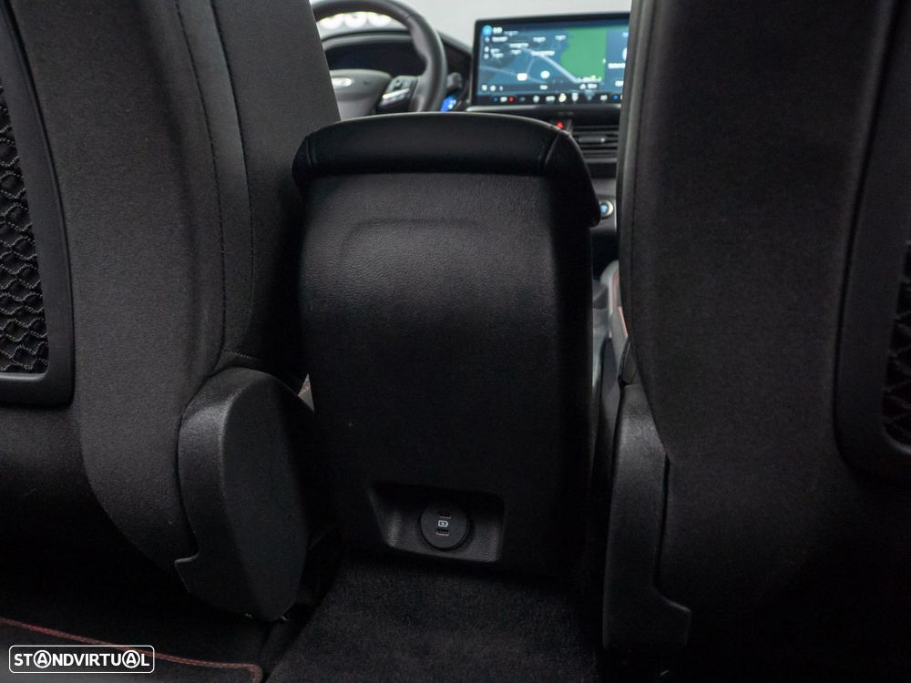 Ford Focus 1.0 EcoBoost MHEV ST-Line X - 40