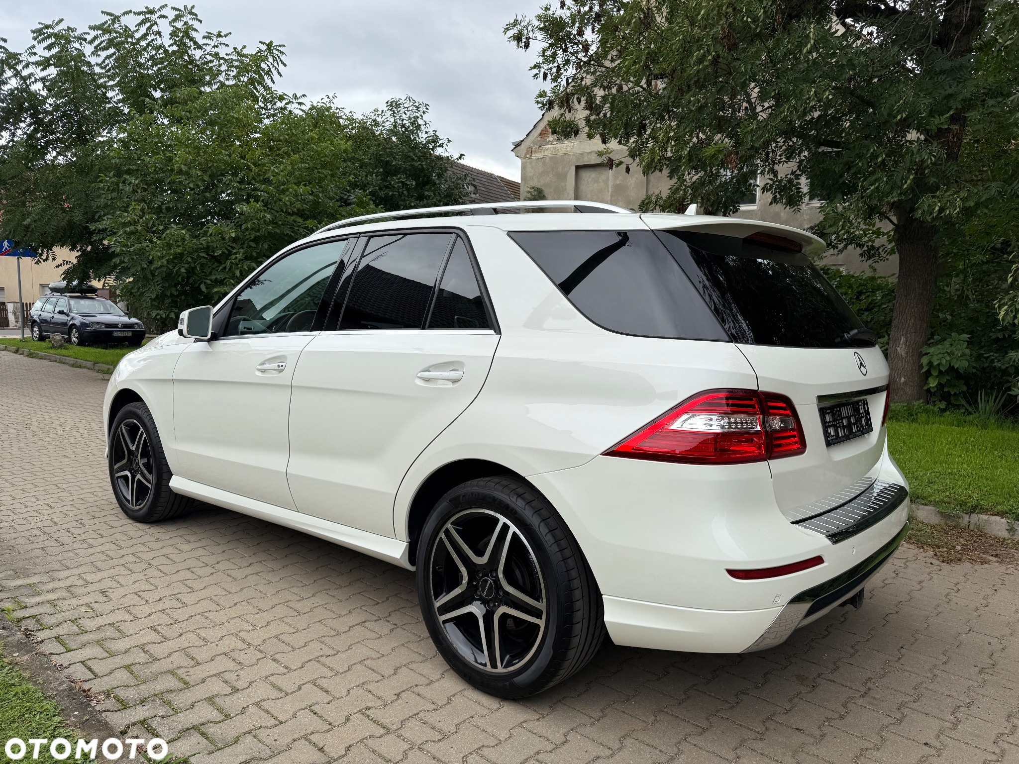 Mercedes-Benz ML 350 BlueTEC 4MATIC 7G-TRONIC - 7