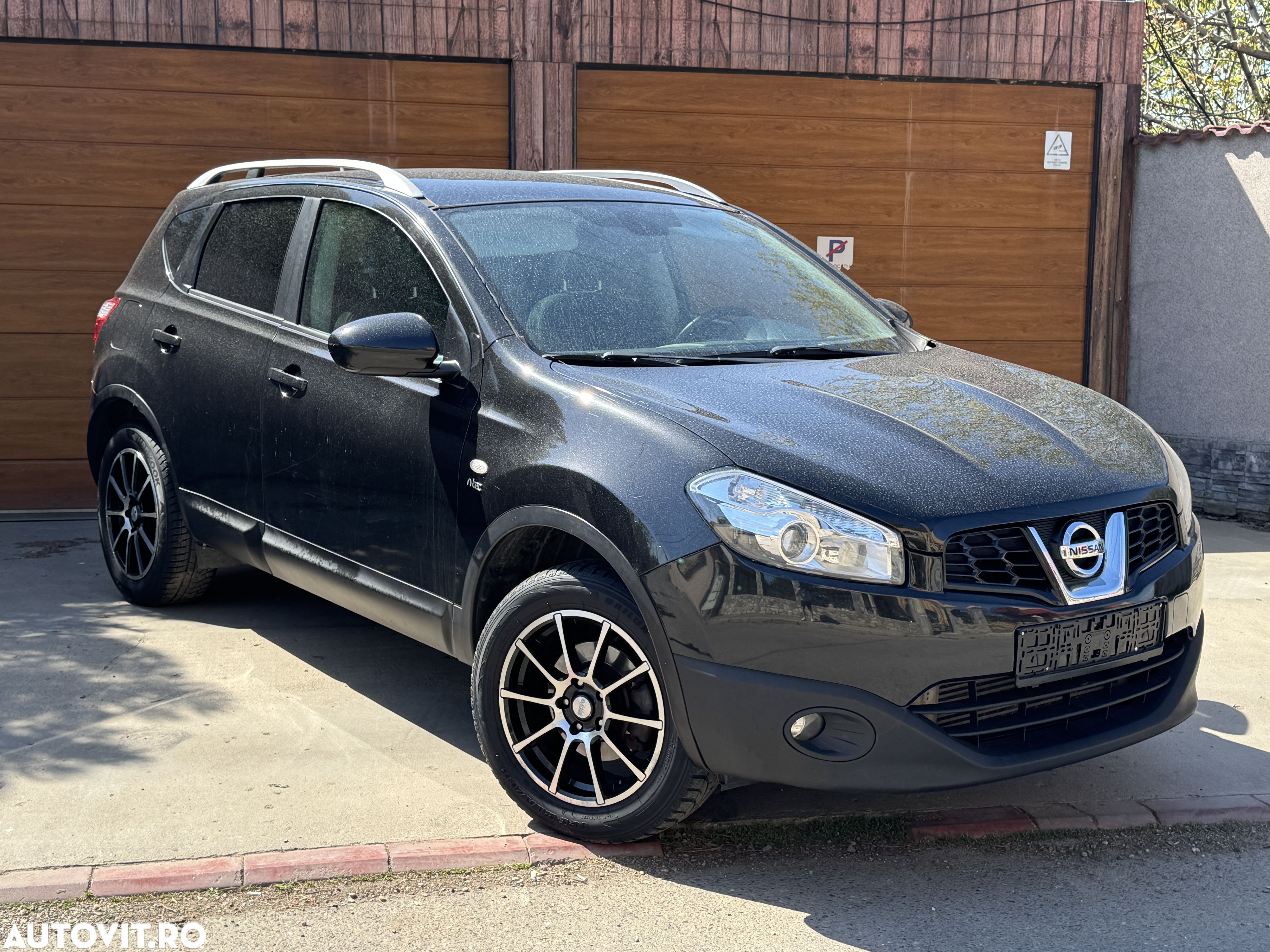 Nissan Qashqai 2.0 dCi DPF 4x4 tekna - 1