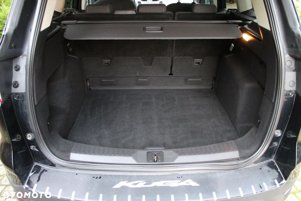 Ford Kuga 2.0 TDCi 2x4 Titanium - 17