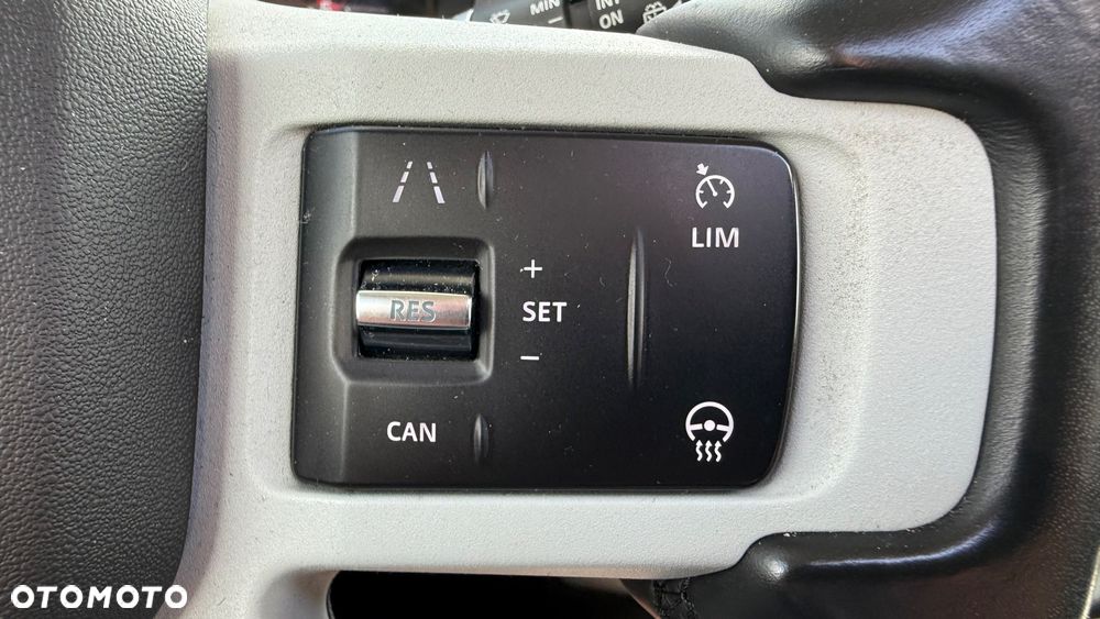 Land Rover Defender 3.0 D250 mHEV SE - 33