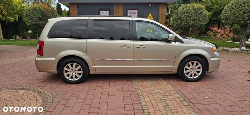 Chrysler Town & Country 3.6 Limited - 18