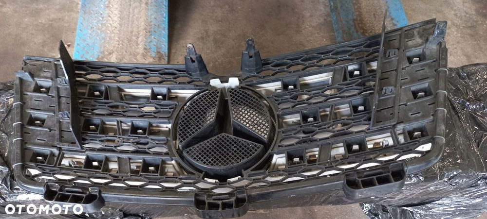 GRILL ATRAPA MERCEDES GL X164 A1648801485 - 3