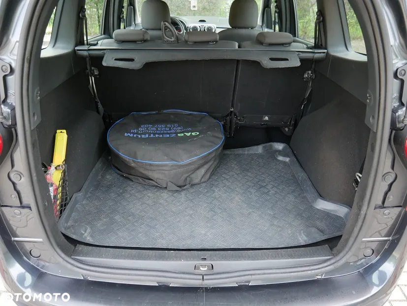 Dacia Lodgy 1.6 Laureate - 26