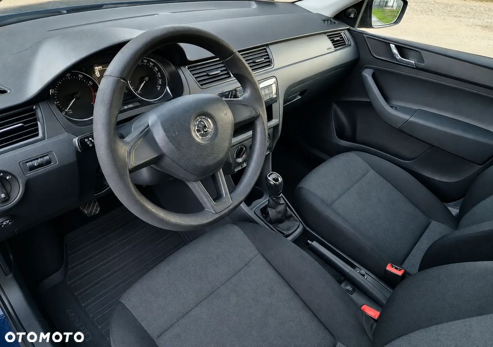Skoda RAPID 1.2 TSI Active - 7